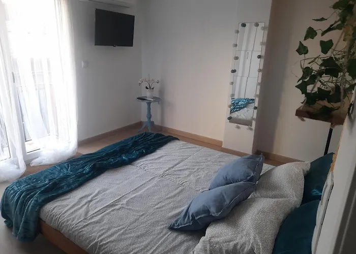 La Casita Del Pueblo * 칸델레다